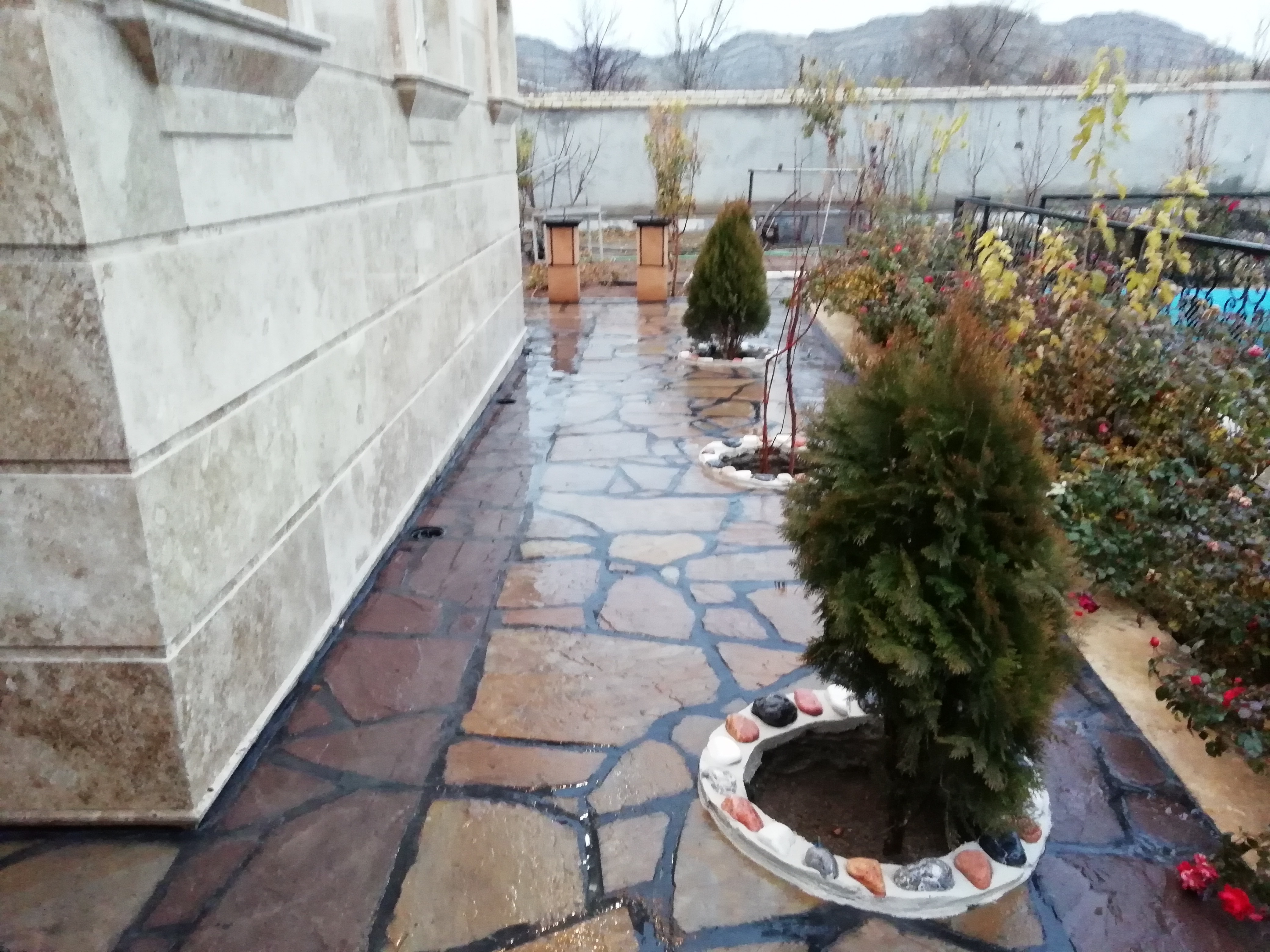 آموزش نصب سنگ لاشه ونحوه نصب سنگ لاشه مالون کوبیک روشهای نصب سنگ لاشه طراحی محوطه با سنگ لاشه